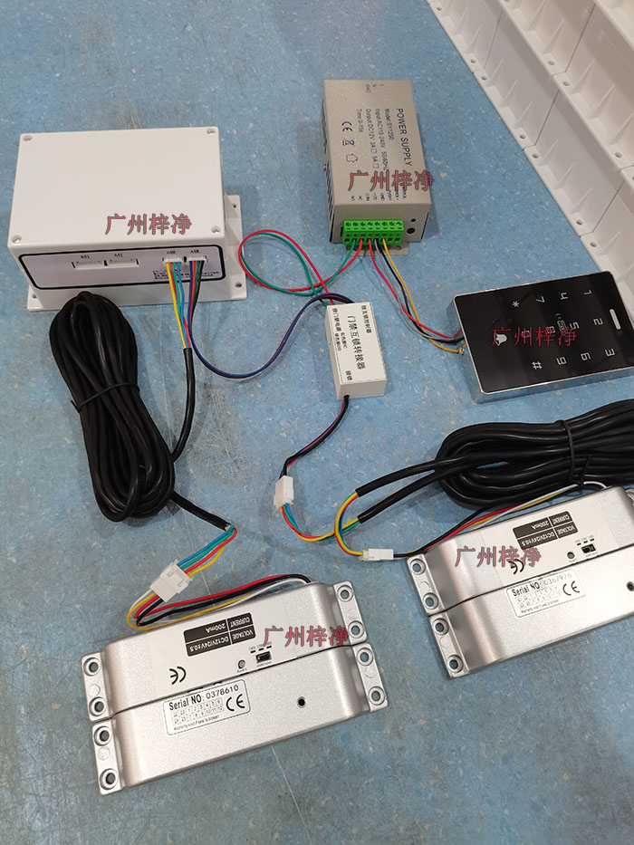 醫院緩衝(chong) 間兩(liang) 門三門門禁控製器,磁力鎖,電磁互鎖,指示燈,門磁等配件