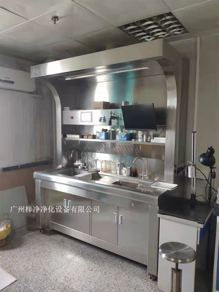 取材台是病理實驗室中非常重要的安全設備之一
